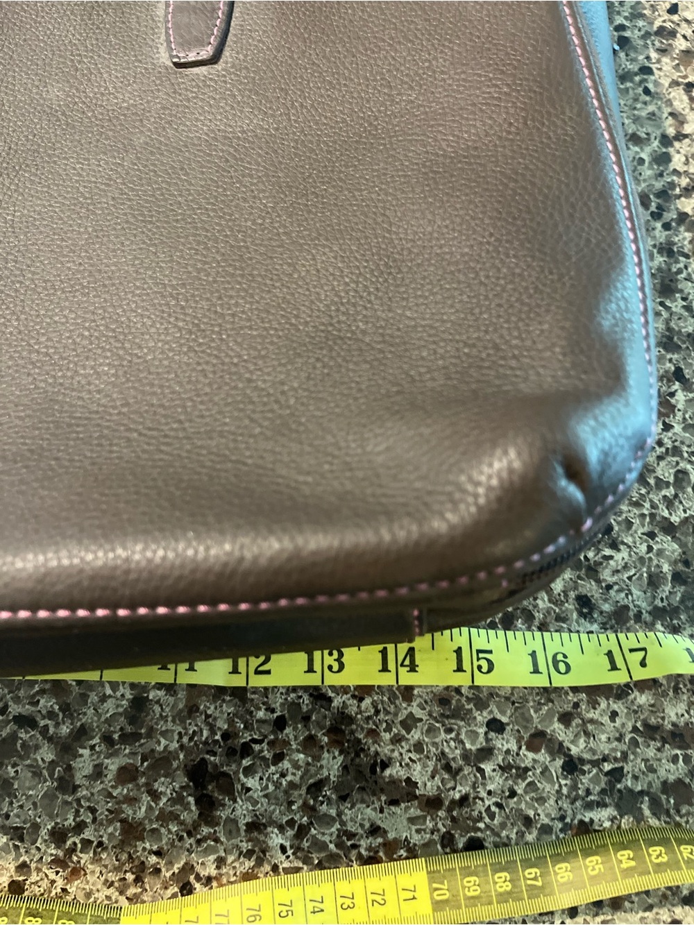 Buxton Brown Leather Shoulder Bag with Pink ID Tag - Picture 9 of 9
